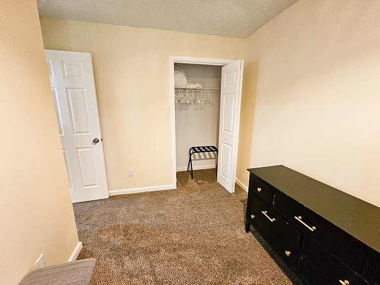 1426 N Kinser Pike — Photo 24