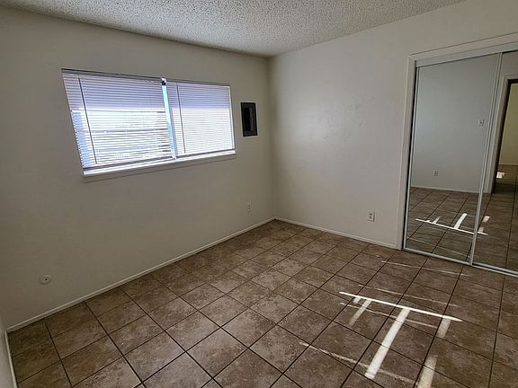 5th image of 1400 S Ave E #8