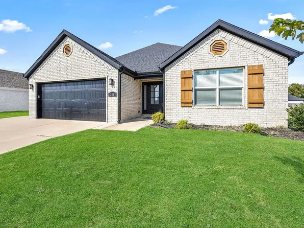 216 Idaho Ave, Farmington, AR 72730