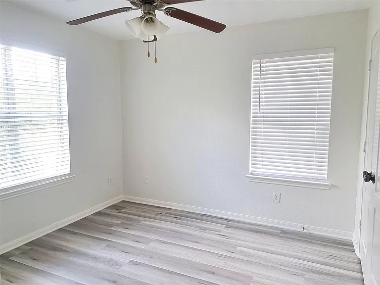 13134 Stratford Skies Ln — Photo 30