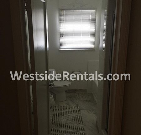 5th image of 140 N Hamilton Dr APT 2