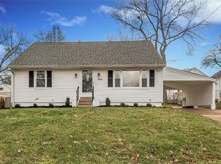 10978 Three Court Dr, Saint Louis, MO 63123