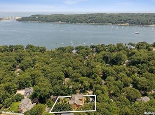 2 Cedar Ave, Setauket, NY 11733