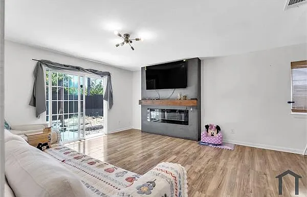 425 E Tabor Ave — Photo 4