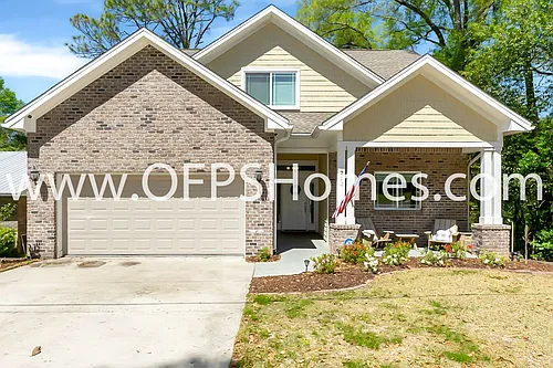712 Cypress Dr Photo 1