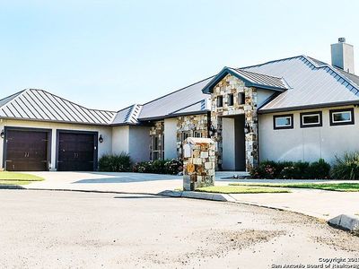 105 Alexandria, La Vernia, TX, 78121