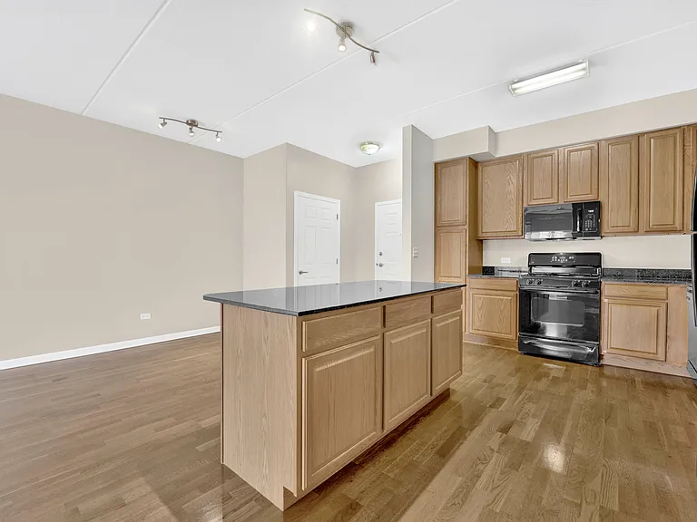 5036 W Pensacola Ave #203 — Photo 6