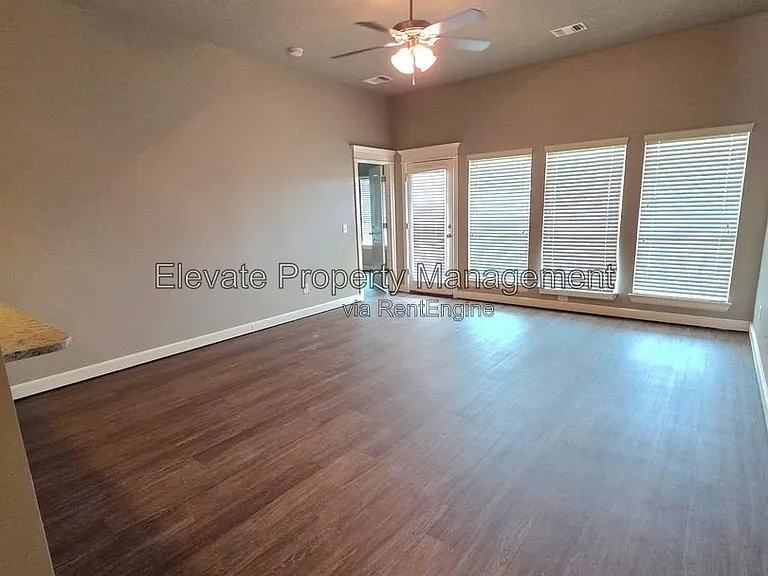 2210 Starwood Way — Photo 6