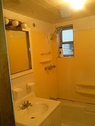 Rented by Northside Plaza Inc.