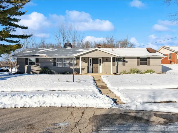 1165 Mint Springs Dr, Fairborn, OH 45324