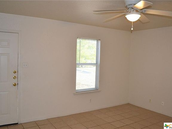 4th image of 1107 Circle M Dr
