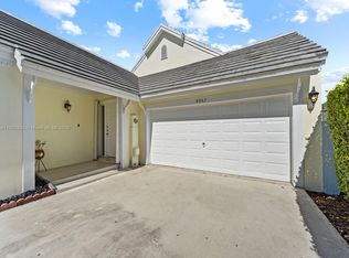 9947 NW 47th Ter, Doral, FL 33178