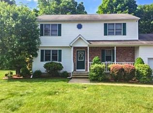 4 James Cir, Wilbraham, MA 01095