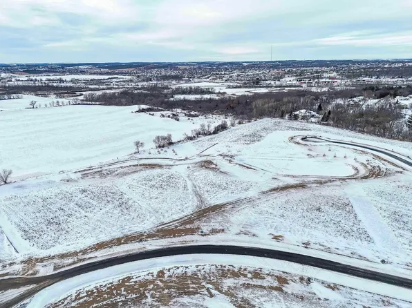 6 Frostwood Valley, Verona, WI 53593