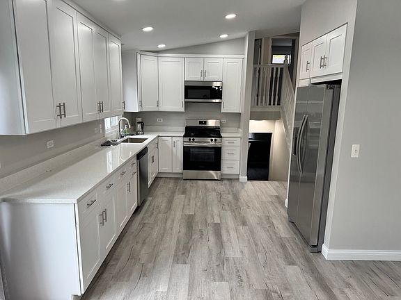4th image of 2616 Metropolitan Ave