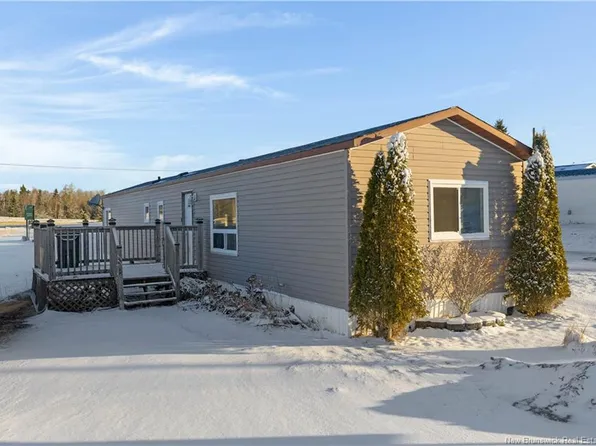 27 Dwayne Ave, Quispamsis, NB E2G 1S5