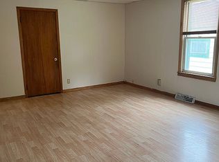 620 9th St NW, Faribault, MN 55021