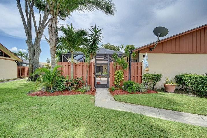 Home For Sale In Summit Pines