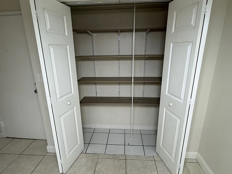 3115 Oakland Shores Dr #E112 — Photo 16