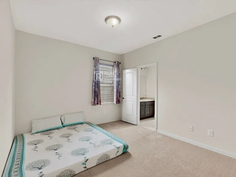 151 Darian Dr — Photo 23