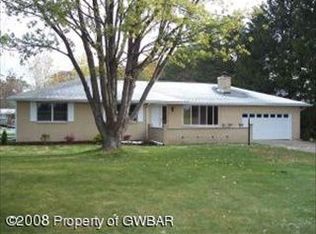 31 Sickler Rd, Wyoming, PA 18644