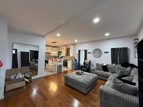 7 Weir Ave #1 Photo 1