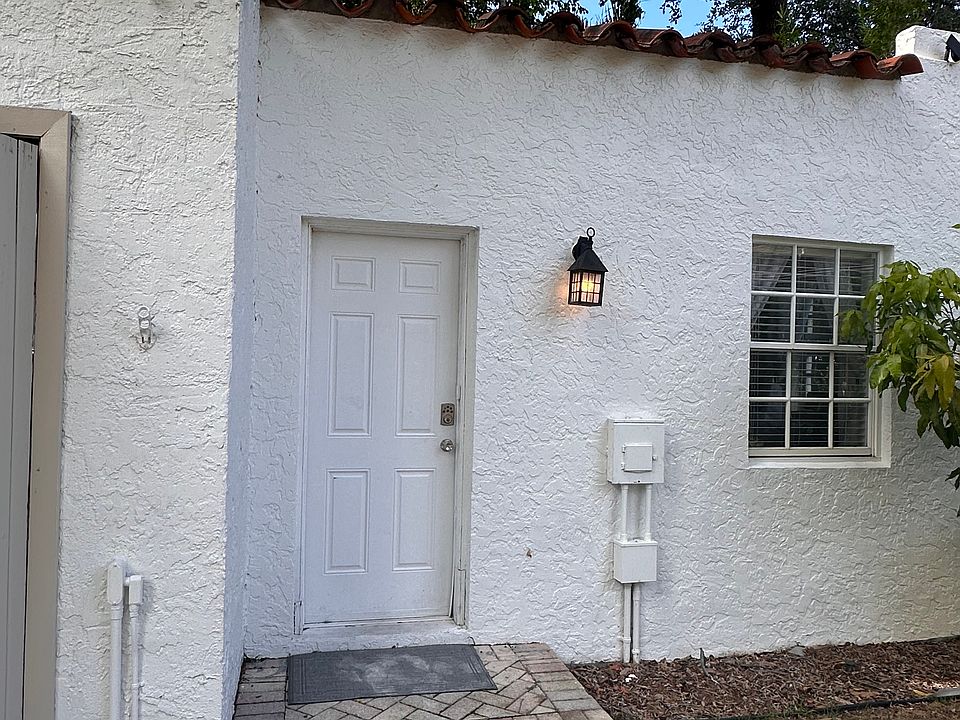 Front entrance to the guest house