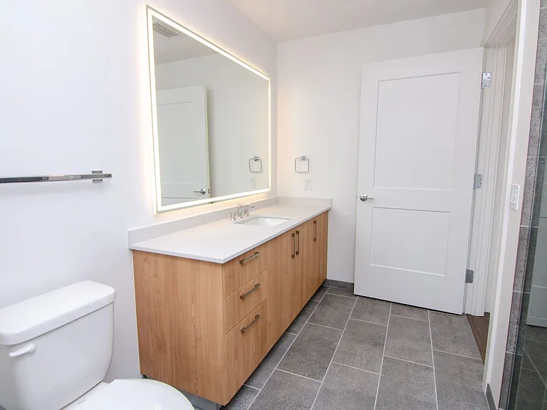1212 Demonbreun St #910 — Photo 13