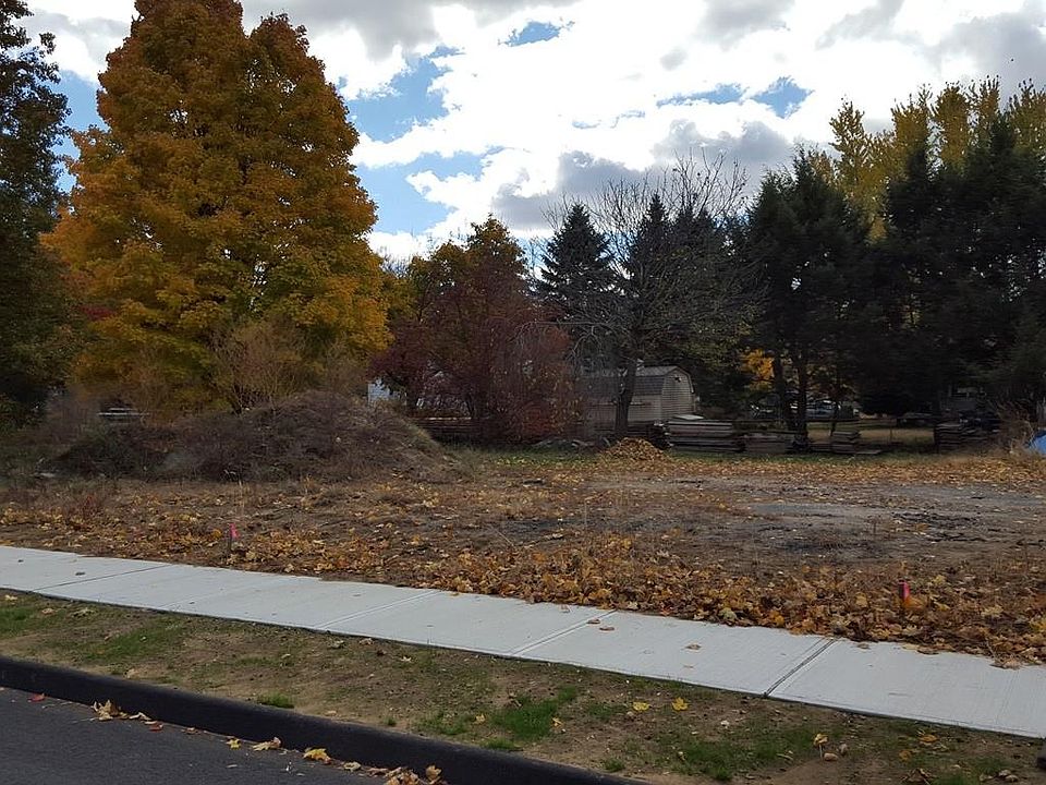 1st image of 12 Jasmine Ln