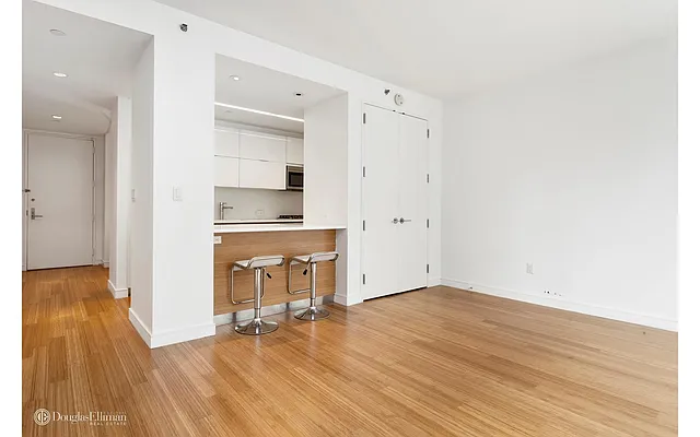 Rented by Douglas Elliman | media 37