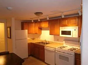 210 Williams Street - 1 — Photo 3