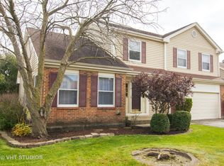 1015 Pear Tree Ln, Wheeling, IL 60090