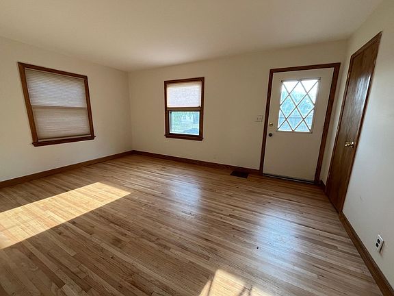 2nd image of 5817 42nd Ave S