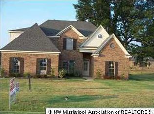 4949 Arrowhead Ln, Olive Branch, MS 38654