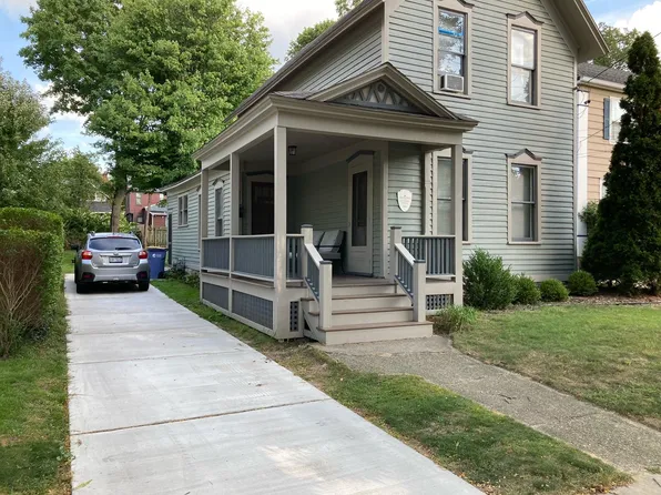 306 Henry Ave SE, Grand Rapids, MI 49503