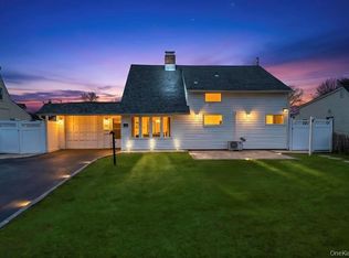 63 Blacksmith Road, Levittown, NY 11756