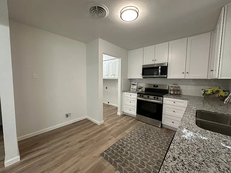 509 Dover Dr — Photo 12