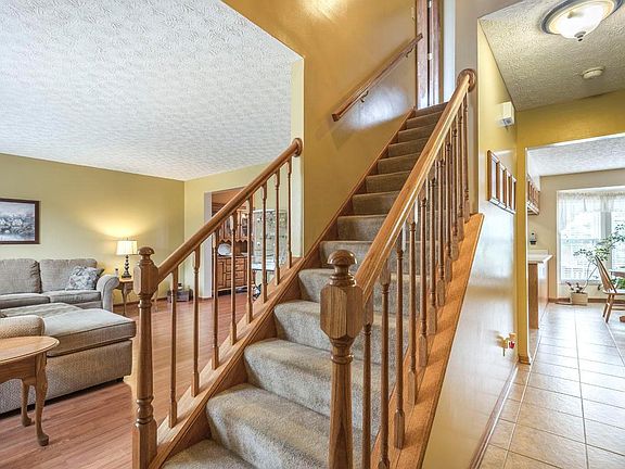 464 Woodside Lake Dr 09