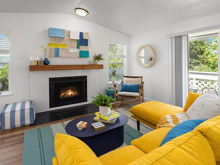 Dockside Apartments — Photo 10