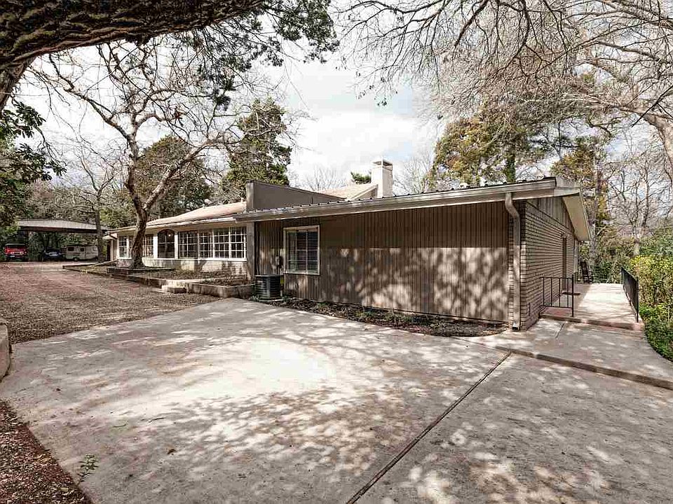 1st image of 113 Turtle Creek Dr