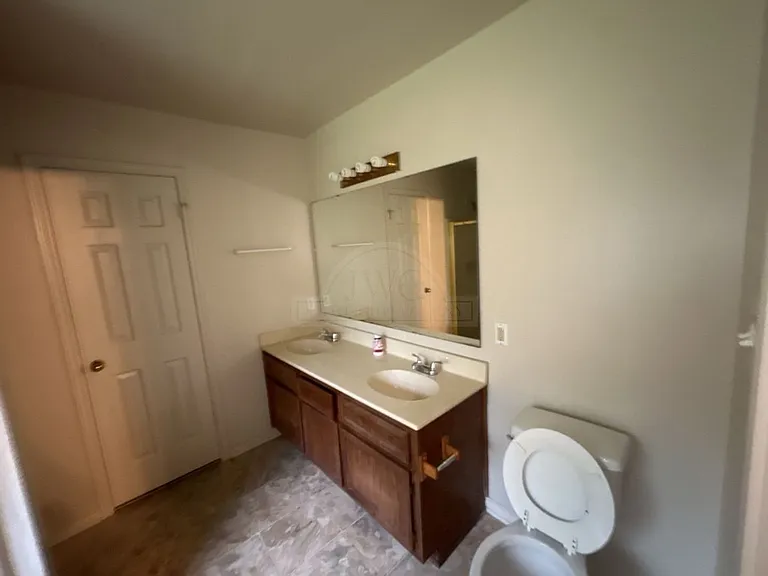 1001 Clairidge Ave — Photo 16
