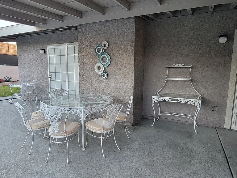 3327 Seminole Cir — Photo 34