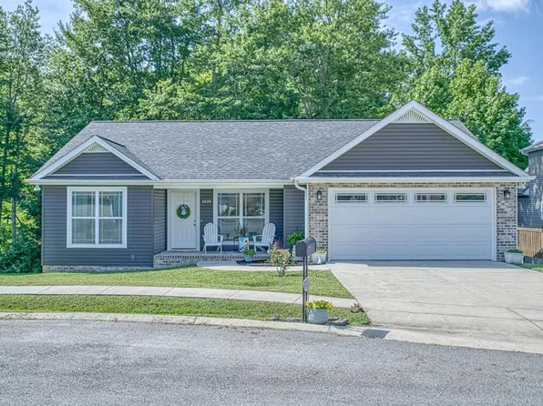 1625 Bobby Nichols Dr, Cookeville, TN 38506