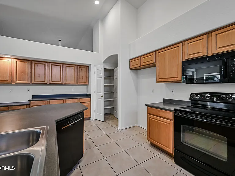 4463 E Downing Cir — Photo 13