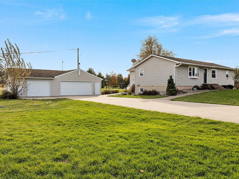 2501 Kenway Blvd SW, Cedar Rapids, IA 52404 Zillow