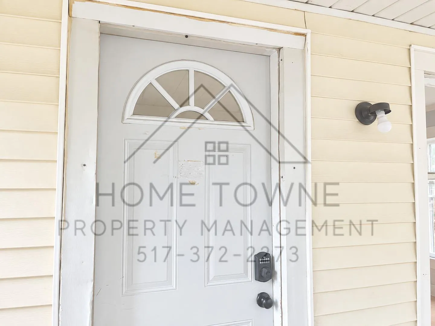 523 Clifford St — Photo 2