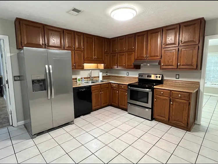 4 bed, 2956 sqft, $2,695 — Photo 4