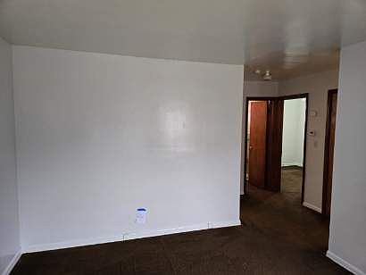1st image of 1225 1/2 Roslyn Ave