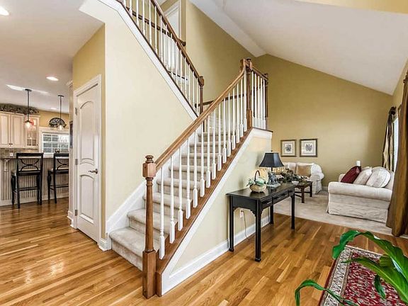 3rd image of 6131 Gainey Ct