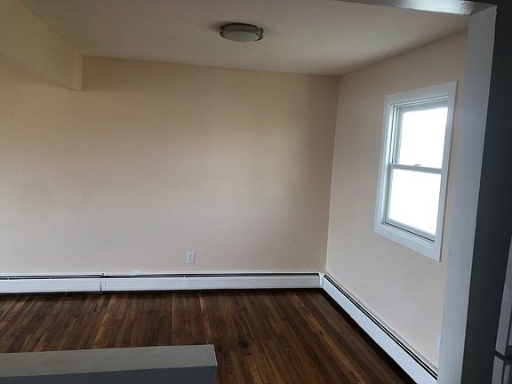 3rd image of 1328 World Ave Floor 1